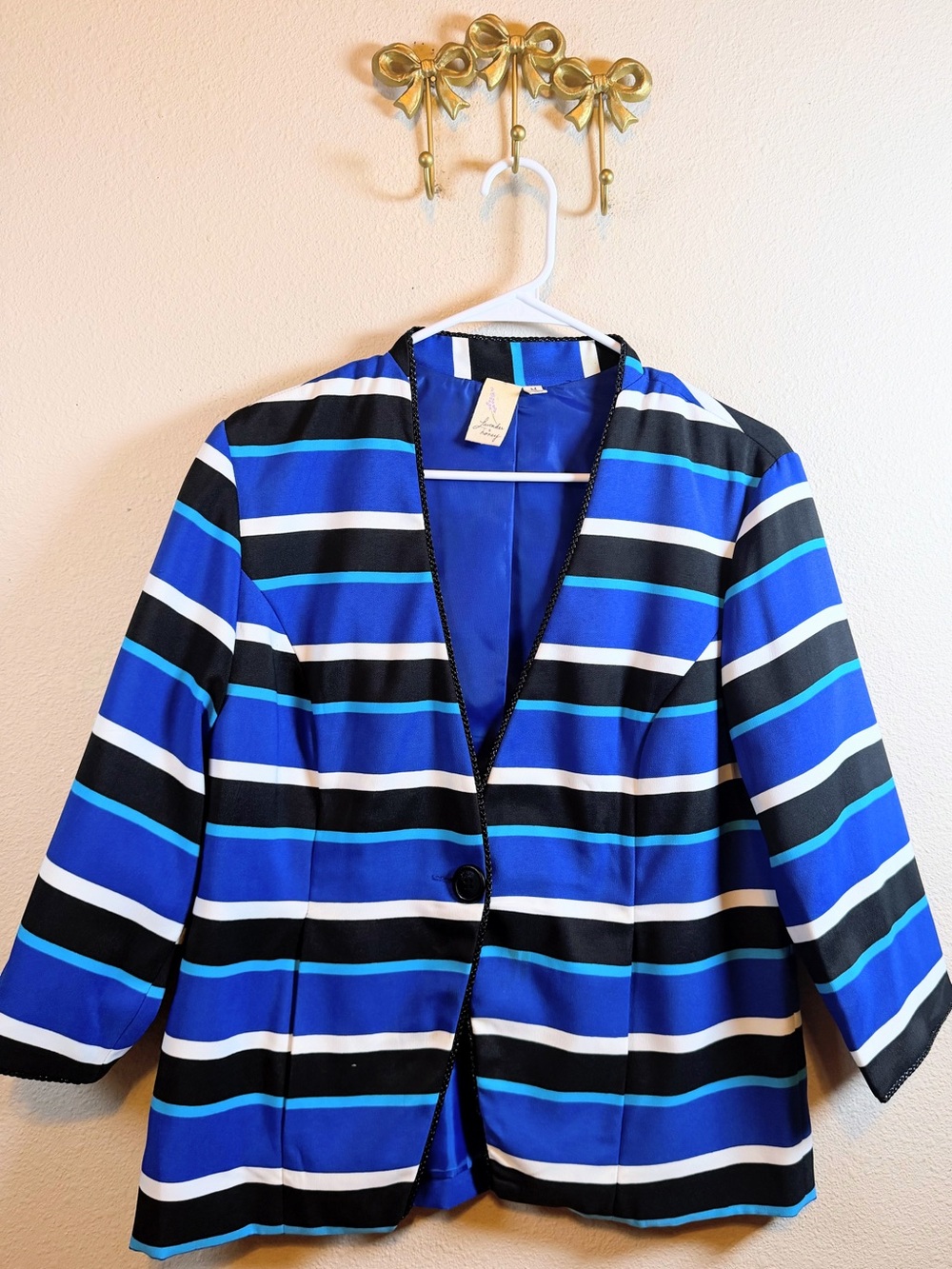 Lavender & Honey Bold Blue Striped Open-Front Blazer Jacket. Size M